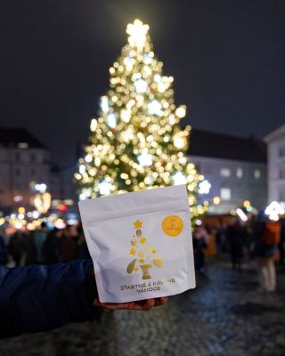 Už máte všechny dárky? Pak si zasloužíte odměnu a jak jinak než v podobě šálku dobré kávy. Stavte se k nám ochutnat...